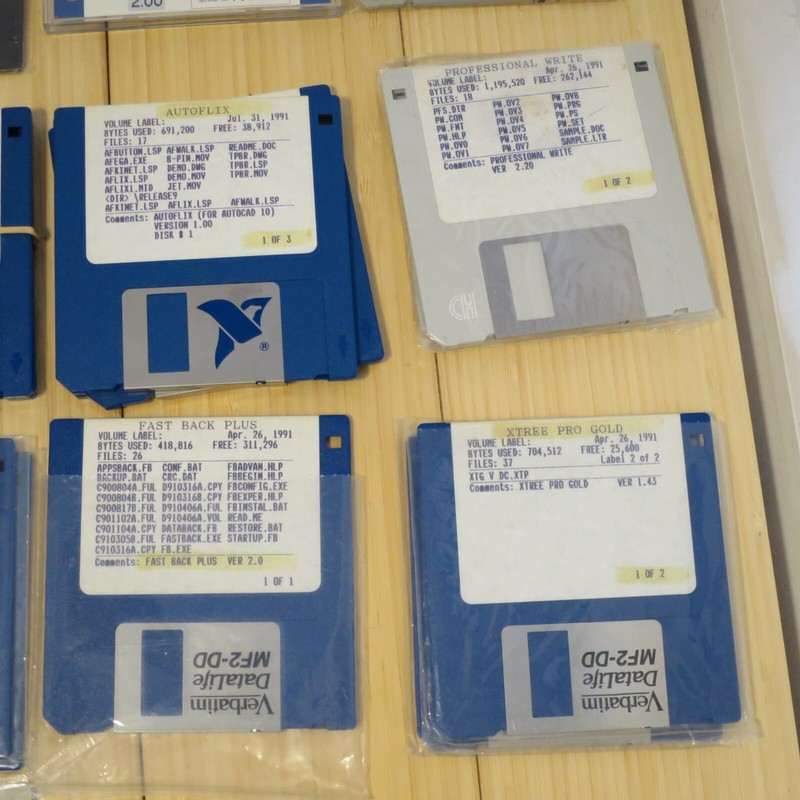 Untested Lot of PC Computer Software 3.5 in. Floppy Disks in Banx Storage Caddy gallery