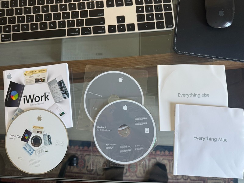 Apple iMac OS x 10.5.4 Everything Else Install Disc Install Discs & Manual 2008+