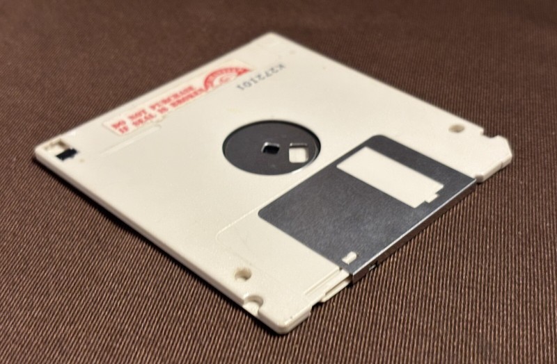 Computer Software Mac-08 Video Poker 5 Card Apple / Macintosh •1980s 3.5” Disk gallery