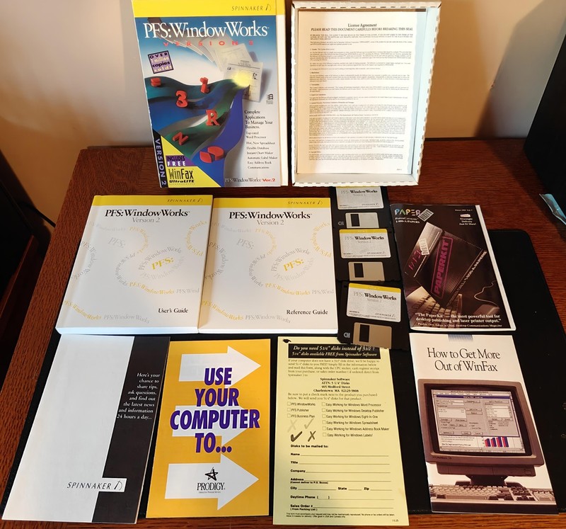 1992 Vintage Spinnaker PFS: WindowWorks Version 2 for Windows 3.1 3.5″ Floppy