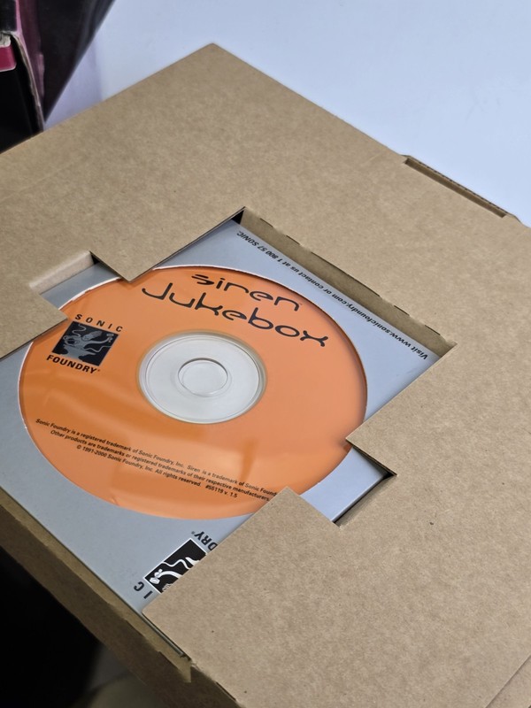 Vintage Siren Jukebox Sonic Foundry Rip Play Burn CD PC 1999 Software Program gallery