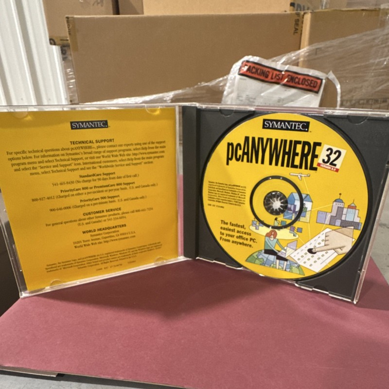 Symantec pcAnywhere 32 Version 8.0 CD-ROM Remote Desktop & Access for Windows