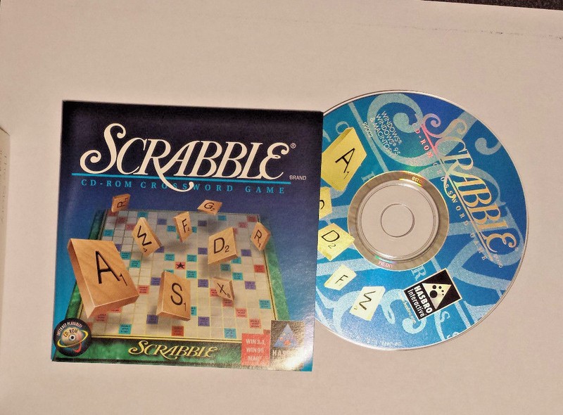 Microsoft Hasbro Classic Games 2000 Yahtzee Scrabble Jeopardy Windows 95 / 98