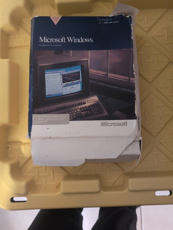 Microsoft Windows 3.0 3 1/2″ 720K Disk Version for DOS Systems