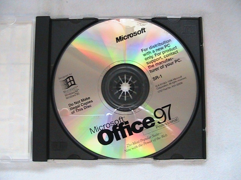 1 USED MICROSOFT OFFICE 97 PRO CD WITH PRODUCT KEY
