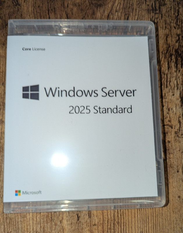 Windows Server 2025 Standard - Authentic Retail FPP - USB Installation gallery