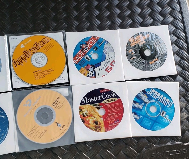 Vintage Software PC ESSENTIALS 3 11 CDs Mixture See Photos For Exact CDs gallery