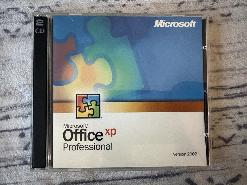 Microsoft Office XP Professional, Version 2002, 2 Discs Vintage Software Tested!