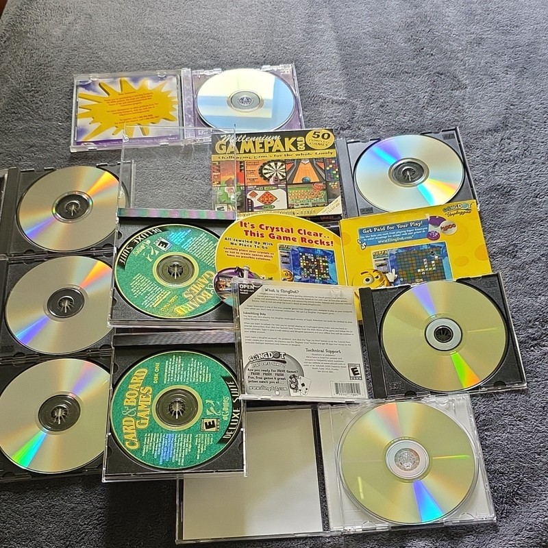 eGames Hasbro Board & Card Game CDs - Pictionary, Slingo Quest, Windows 95/98 gallery