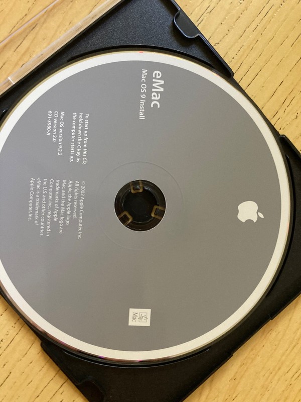 2002 Macintosh Apple eMac Mac OS 9 Install Disc CD OS Version 9.2.2 CD v. 2.0 gallery