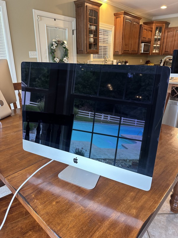 Apple iMac 27″ (Late 2013) 3.4GHz i5, 8GB RAM, 2GB GPU, macOS Catalina