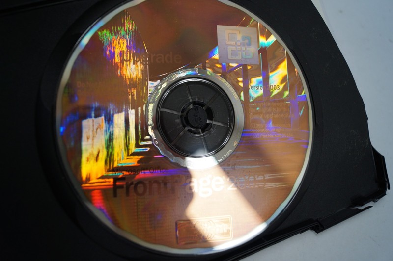 MicroSoft Office FRONT PAGE 2003 Website Creation Management Program App C242 gallery