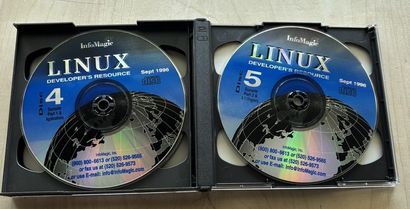 Linux Developer's Resource Infomagic Blue KNIGHT 6 CD Red Hat Slackware Kernel gallery