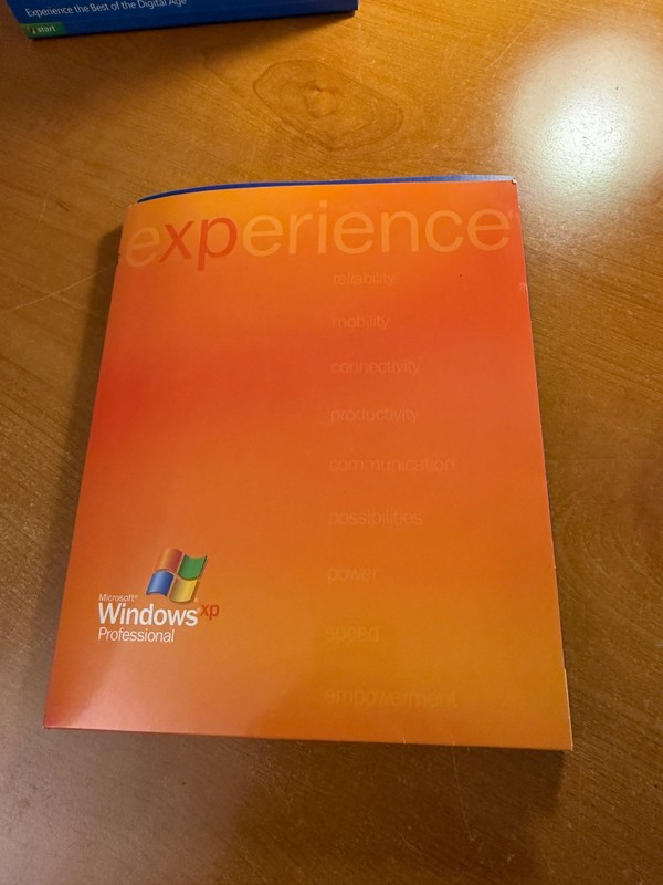 Vintage Microsoft Windows XP Professional Upgrade w/ SP2 - Mint gallery