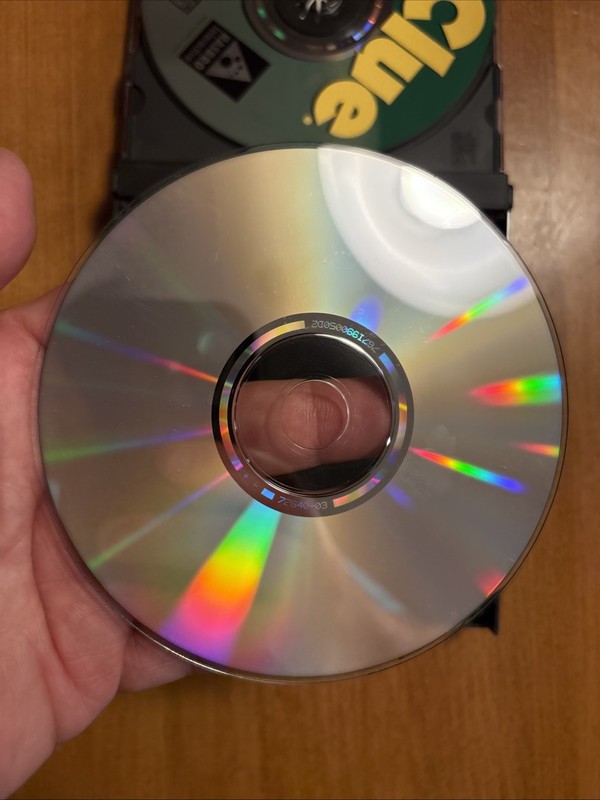 CLUE PC Game 1996 CD-ROM Windows 3.1,Windows 95 Hasbro Interactive 3 Disc gallery