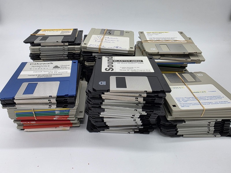 Vintage Mixed Brands 3.5 Floppy Disk Software Drivers Lot Win 95 98 NT DOS