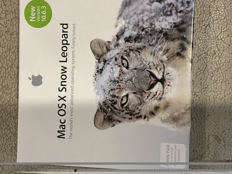 Apple Mac OS X Snow Leopard 10.6.3 Family Pack Install DVD Complete Box Set gallery