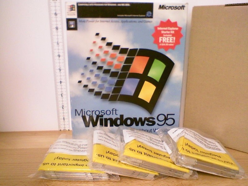 Full Version Microsoft Windows 95 OS 3.5″ Floppy MS-DOS PCs 1995 USA HTF