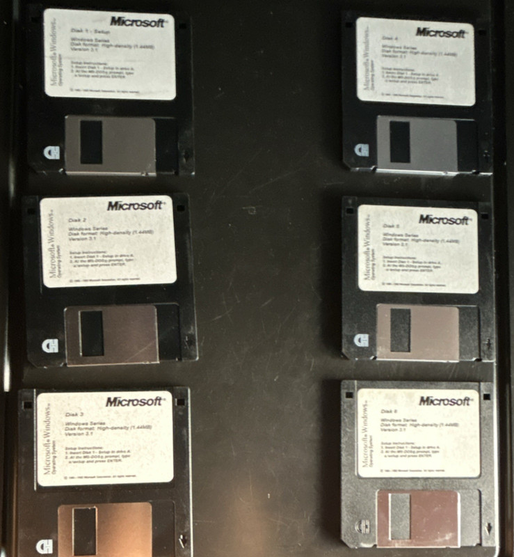 Microsoft Windows 3.1 Operating System 3.5″ Floppy 6 Disk Set. Collectible Rare