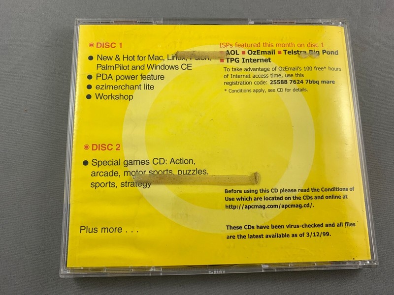 Australian Personal Computer Game & Software Bundle 1990s Windows 11 x Discs (L) gallery