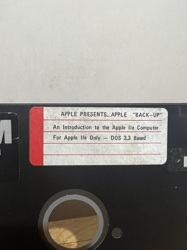 Vintage Apple IIe Computer Backup Introduction To The IIe DOS 3.3 5.25” Floppy gallery