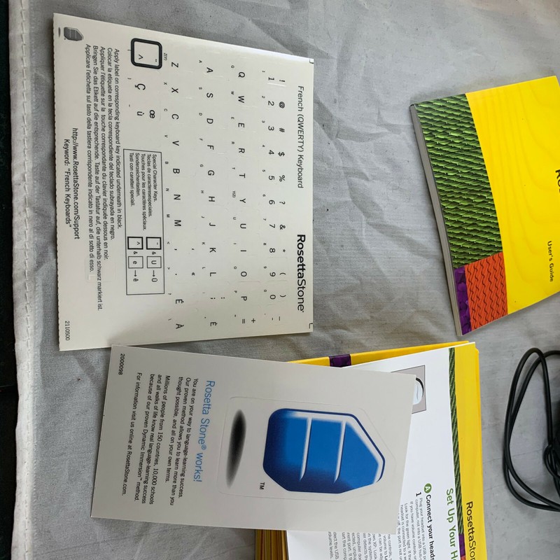 ROSETTA STONE LEVELS 1-2 FRANCAIS / FRENCH 5 CD & USB HEADPHONES BOX SET USED gallery