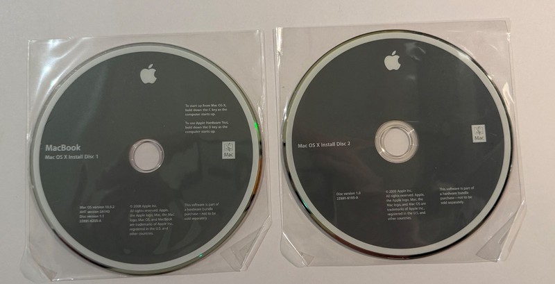 Apple MacBook Mac OS X Install Disc 1 & 2 V10.5.2 2008 W Box & Decals
