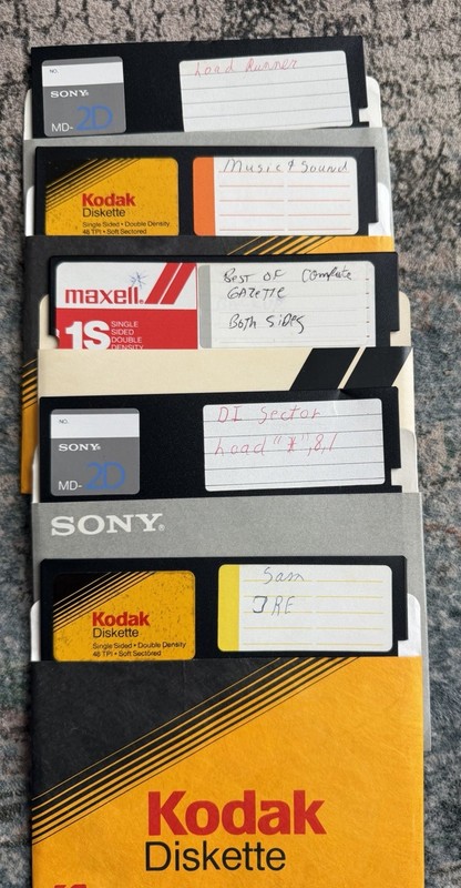 Commodore 64 C64 Mixed Floppy Disk Lot Software Utilities Music & Blank Media gallery