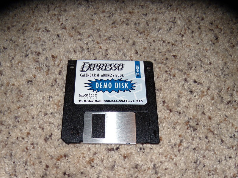Expresso Calendar & Address Book Demo disk PC program 3.5″ floppy disk mint