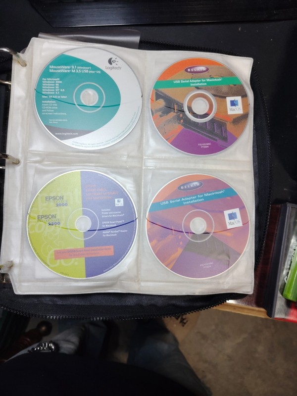 Vintage Apple Macintosh And Microsoft Large CD-Rom Software 90 Discs Lot gallery