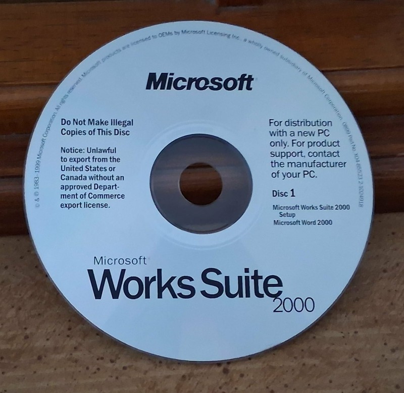 Microsoft Works Suite 2000 - 7 CD-ROM Set gallery