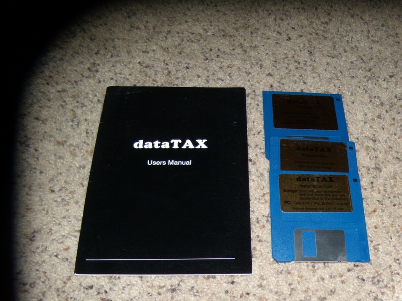 dataTax for the Commodore Amiga on 3.5″ disks with manual