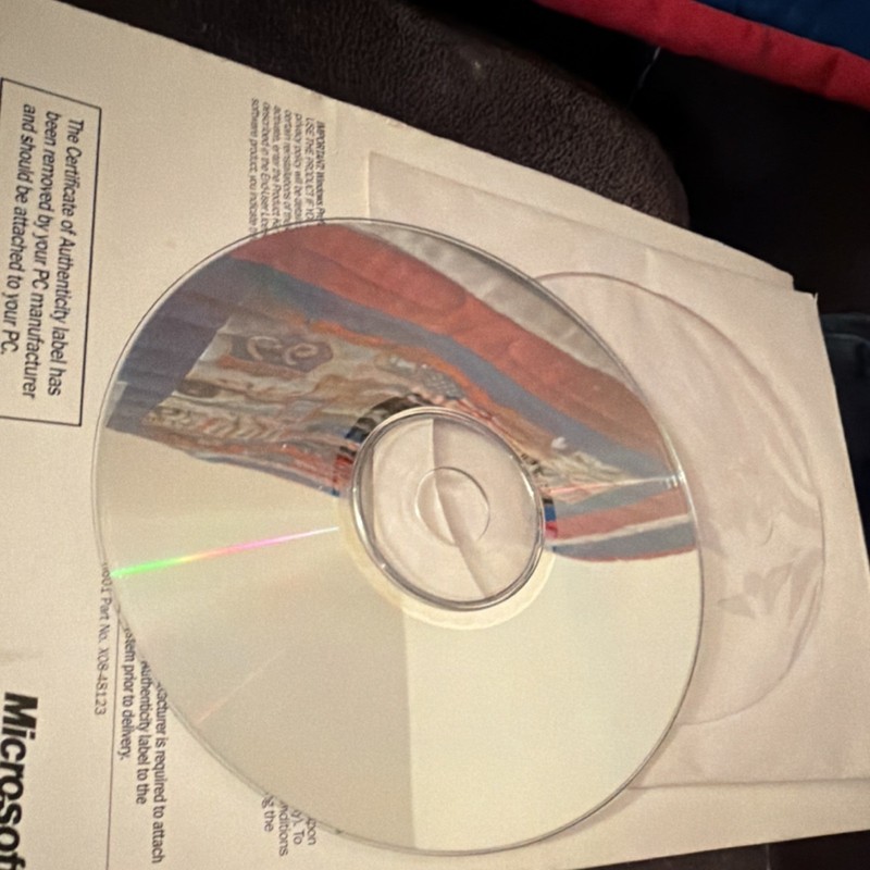 Microsoft Windows XP Home Edition 2002 OEM CD, English, 1 Device (X05-62548) gallery