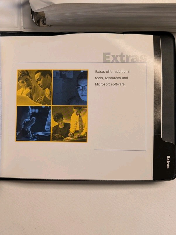 TWO (2) Microsoft TechNet Subscription Binders 64 discs 12/97 - 4/2000 PRISTINE gallery