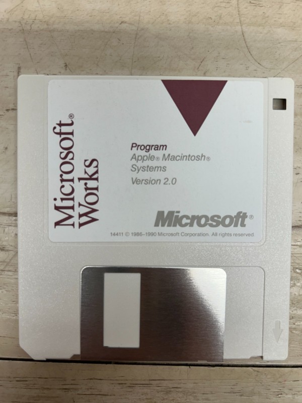 1986 Microsoft Works Version 2.0 & 1991 Version 4.0 For Apple 3.5" Floppy 5 Disc gallery