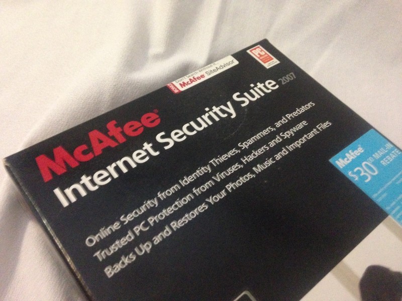 McAfee internet security suite 2007 - 8 in 1 protection 3 Pc's NIP gallery