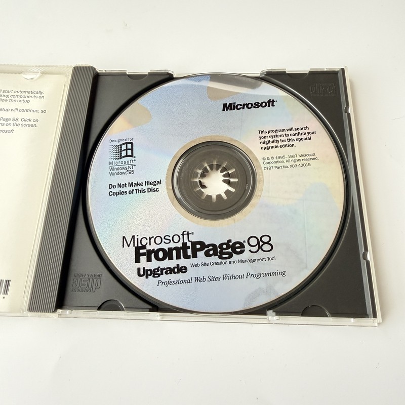 With CD KMicrosoft FrontPage 98 Upgrade CD-ROM for Windows NT 95 - With Key gallery
