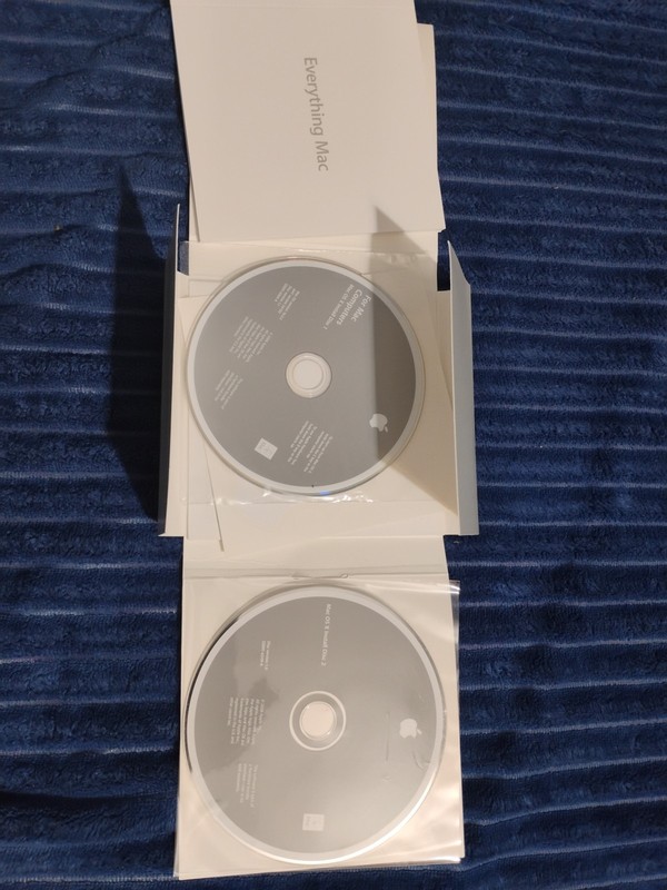 Mac Computers OS X Install Disc 1 & 2 Version 10.5.4 2008 Model 3A152 W/Manuals gallery