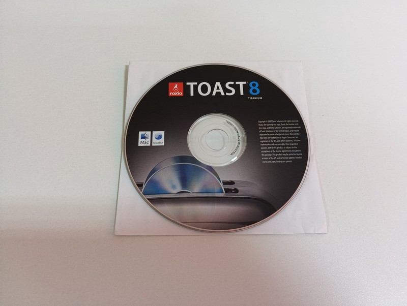 Roxio Toast 8 Titanium Macintosh CD DVD Blu Ray disc burning software Mac CD ROM
