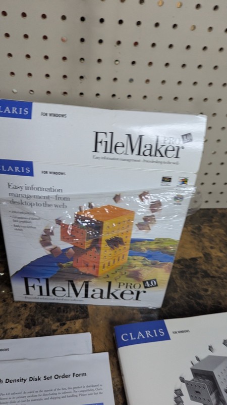 Claris FileMaker 4.0 Pro for Windows PC CD Software VTH OEM 1998 Multiuser Key gallery