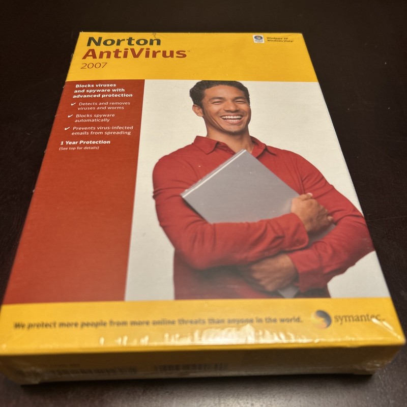 Symantec Notron AntiVirus 2007, CD Edition for Windows XP Home / Vista. Computer gallery