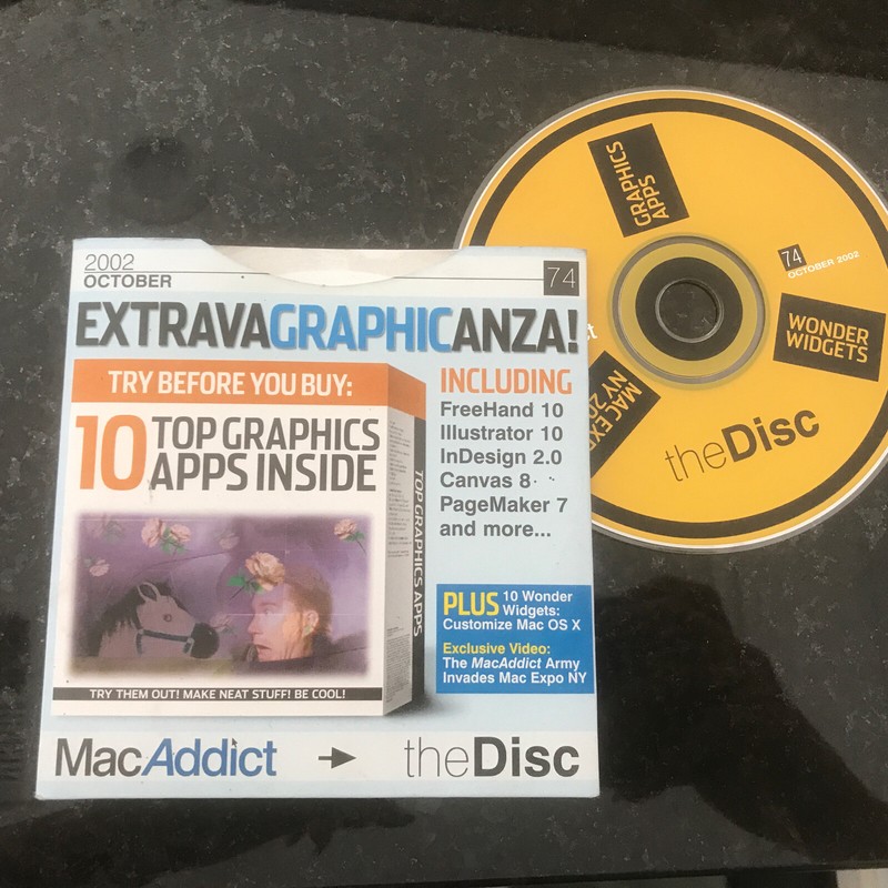Mac Addict Extravagraphicanza! October 2002 CD for Macintosh