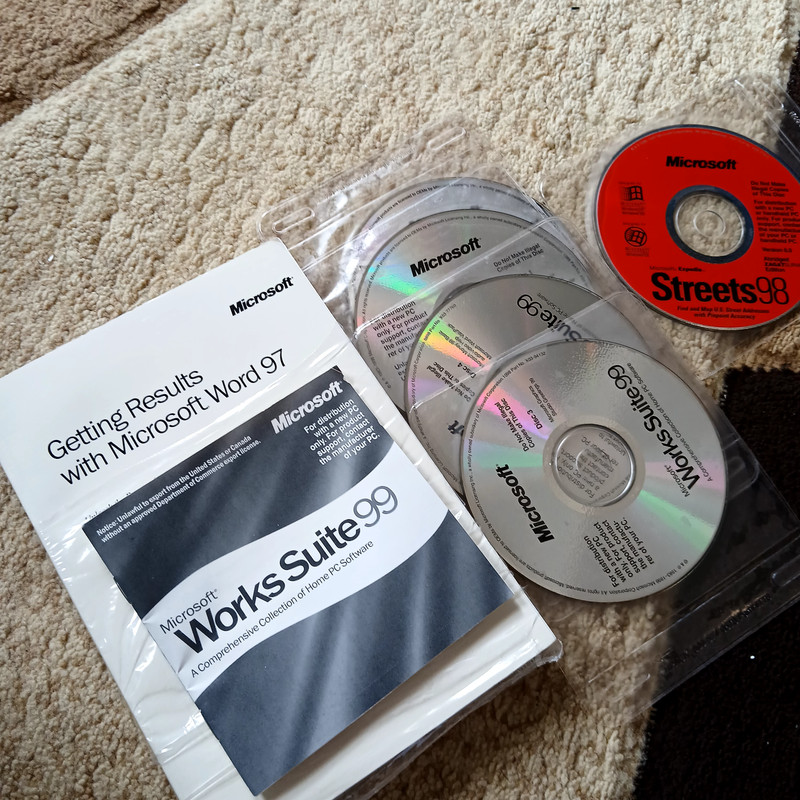 Microsoft Works Suite 99 Disc Set Vintage 4 Discs AND Streets 98 PC Software gallery
