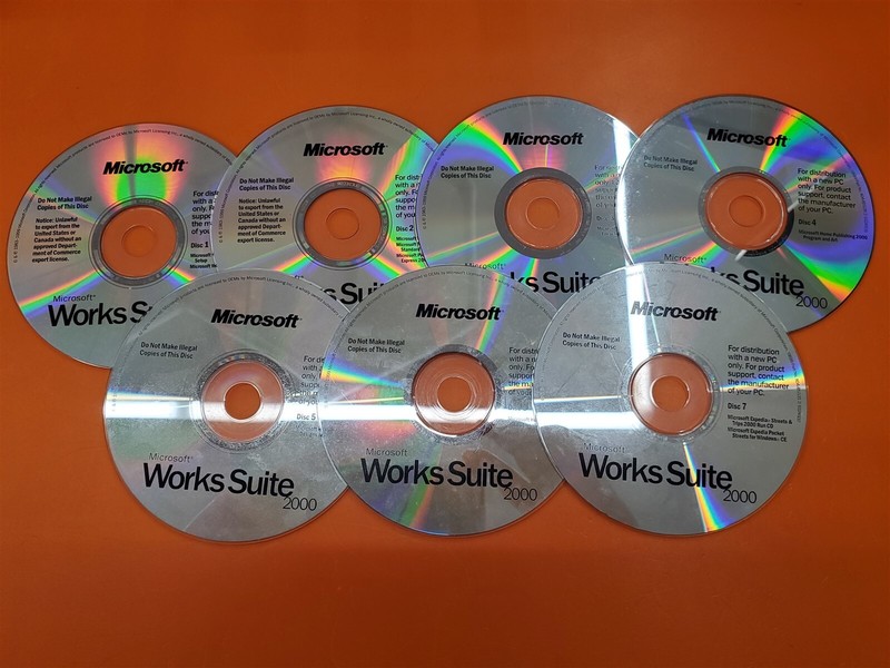⭐️⭐️⭐️⭐️⭐️ USED Microsoft Works Suite 2000 Set Discs 1-7 Discs Only