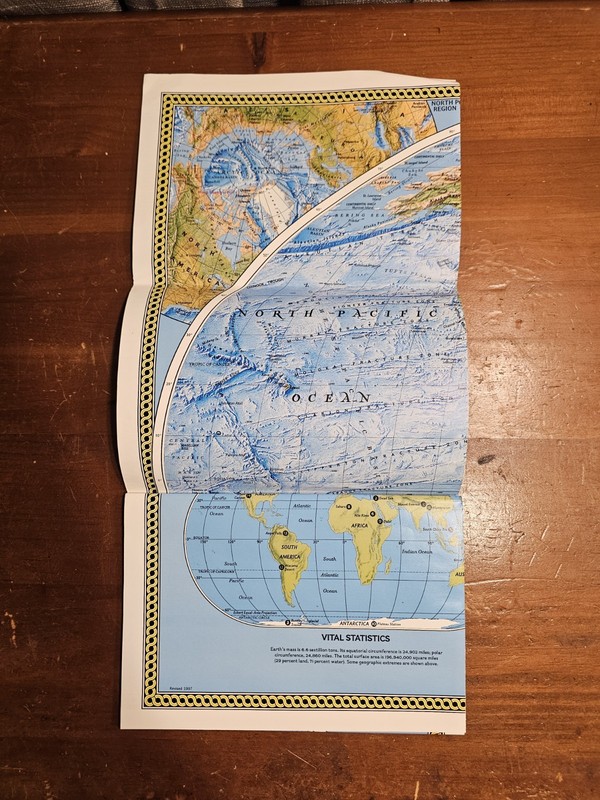 The Complete National Geographic 109 Years on CD-ROM. Boxed Set with Maps gallery