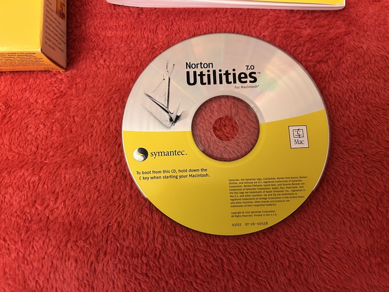 NORTON UTILITIES 7.0 vintage disc in box for Mac OS X gallery