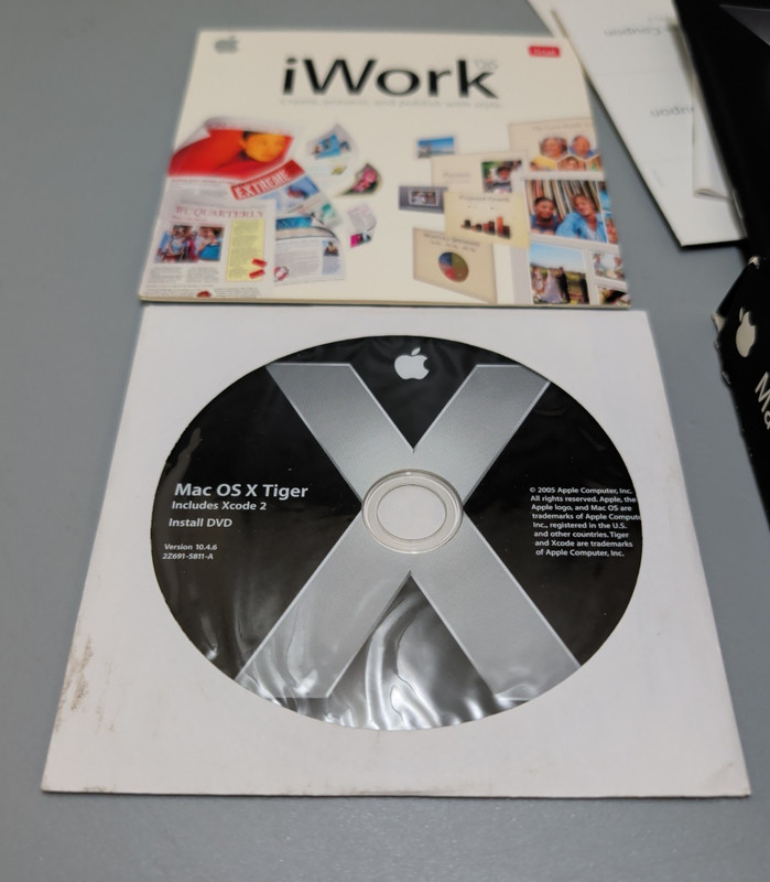 Genuine Apple Mac OS X Tiger 10.4.6 Original Retail Box MA453Z/A gallery