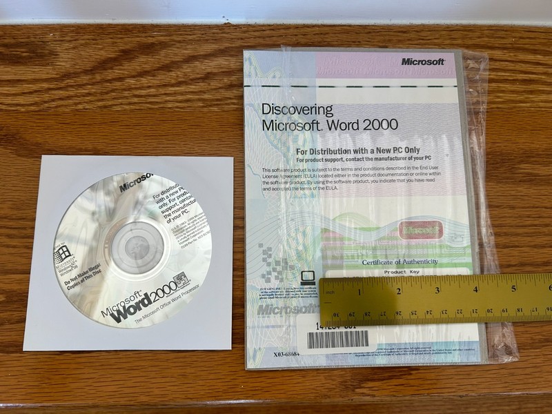 Discovering Microsoft Word 2000 with Product Key CD-ROM Software Application
