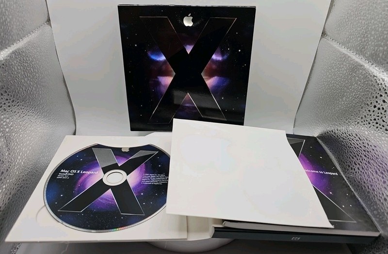 Apple Mac OS X Version 10.5 Leopard DVD-ROM In Box With Instructions & Stickers