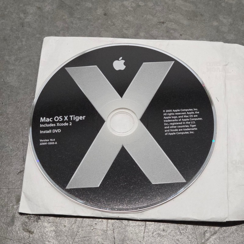 Mac OS X Tiger Includes Xcode 2 Install DVD Ver. 10.4 2Z691-5305-A